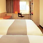 Ibis London Luton Airport