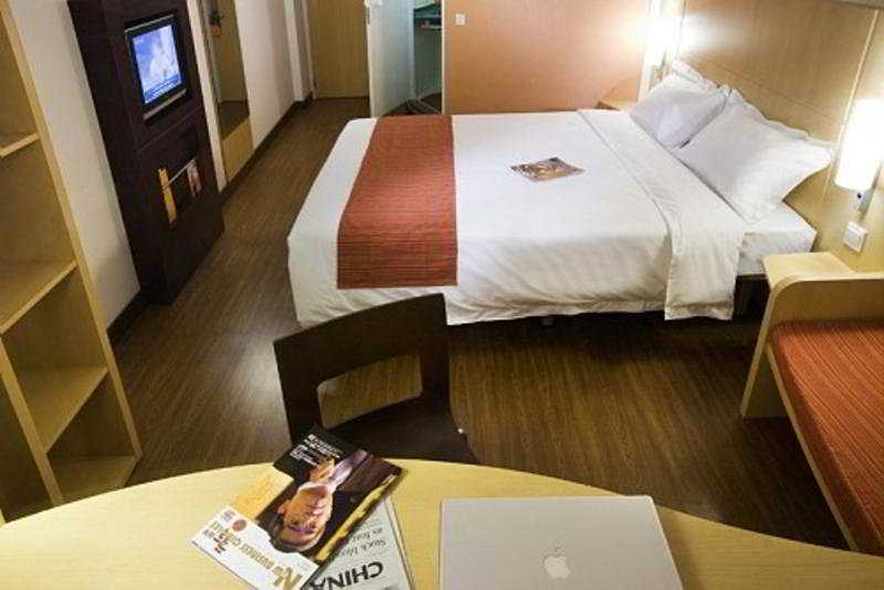 Ibis London Luton Airport 3*