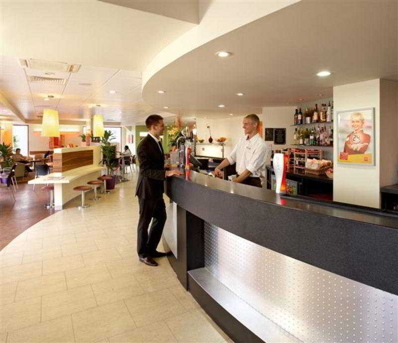 Hotel Ibis London Luton Airport 3*