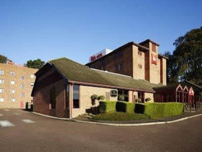 Ibis London Luton Airport 3*